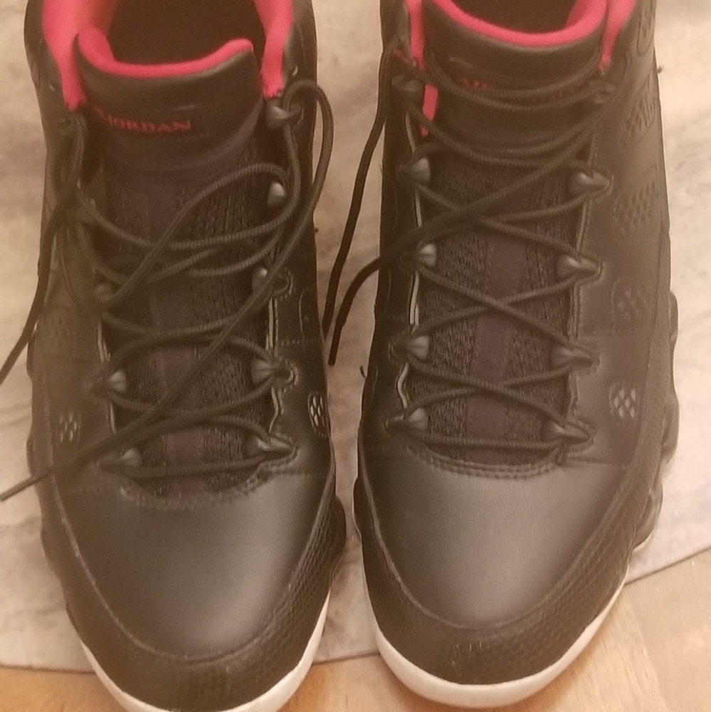 Air Jordan 9 Retro Low Snakeskin